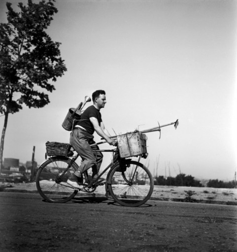 LE ROI SOLEIL A BICYCLETTE 1946